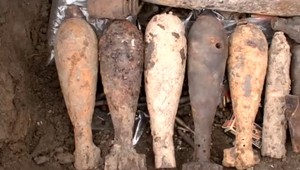 Muž našiel počas prechádzky funkčnú delostreleckú mínu z 2. svetovej vojny