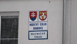 Odmeny poslancov nedosahujú maximá. Malé obce by mohli zrujnovať