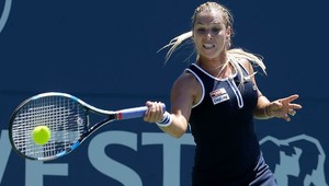 Cibulková bez finále v Stanforde. Neprečítala servis Kontovej