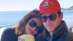 Hviezdny pár ukázal prvýkrát dcérku! Vynosila ju náhradná matka, no rodičia sú jasní!