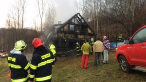 Požiar v Terchovej. Jedna z dreveníc zhorela