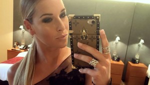 Cibulková vyrazila do ulíc v podprsenke!