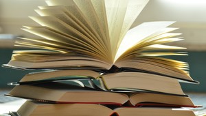 Knihy ako vianočná istota. TOTO sú najnovšie KLENOTY