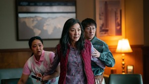 Zoznamu kandidátov na Oscarov vládne akčná scifi snímka Všetko, všade, naraz!