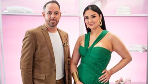 Hodia sa papuče a ponožky k outfitu na Štedrý deň? TOTO si myslia porotcovia z Maniačok!