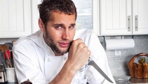 Tento muž je stelesnený ideál každej ženy: Telo má ako antická socha a varí ako malý boh!