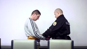 Súd rozhodol o treste pre muža, ktorý strieľal na koscov. Verdikt je právoplatný