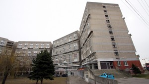 Situáciu v Pentagone majú vyriešiť policajná maringotka aj podzemné kontajnery