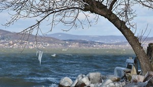 Sneh a mráz čaroval: Balaton sa zmenil na rozprávkovú krajinu