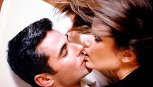 Hormón oxytocín pomáha zadaným mužom odolať milenkám