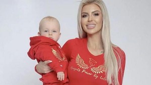 Naozaj sa im páči takýto gýč? Aha, ako si Vémolovci vyzdobili vianočný stromček