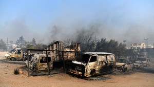 Lesné požiare si vyžiadali prvú obeť. Telo ženy našli vo vyhorenej továrni
