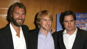 Sedia vo väzení či hrajú po ich boku: Kto sú súrodenci celebritných bratov?