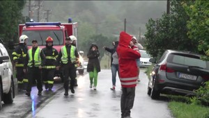Povodeň sa dedinou prehnala pred rokom, no Pichne sa stále nespamätali. Miestni sa sťažujú na pomalé opravy