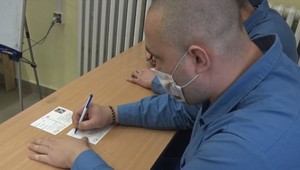 Veľká noc vo väzení: Domov ísť nemôžu, preto svojim blízkym poslali pohľadnice