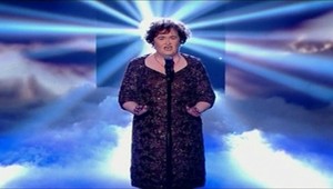 Susan Boyle je na čele rebríčka albumov tri týždne