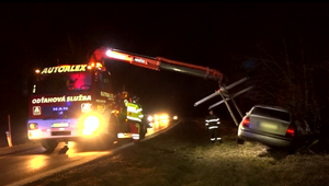 Opitého vodiča zrejme po nehode hrýzlo svedomie. Na kameru sa ku skutku otvorene priznal