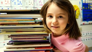 Najlepšia školská taška? Na kolieskach, radí lekár