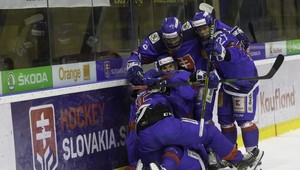 Neuveriteľné! Osemnásťroční hokejisti zlikvidovali Nemecko 12 gólmi