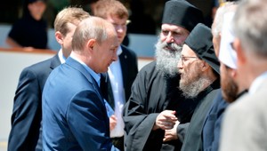 Vladimir Putin je na návšteve v Grécku. Zavítal aj na posvätnú horu Athos