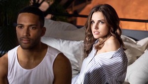 Z kráľovnej krásy speváčka?! Frederika Kurtulíková randí s hudobníkom, na svete je nový KLIP