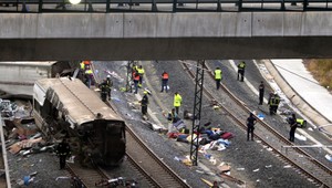 Vlak smrti. Rušňovodič sa chválil na facebooku rýchlou jazdou