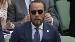 Ako štvaná ZVER! Brat vojvodkyne Kate sa odstrihol od rodiny