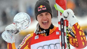 Guay získal glóbus za super-G, Büchel sa lúčil v saku