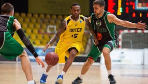 V Interi čistky a  zemetrasenie. Končia Bannister s Jankovičom