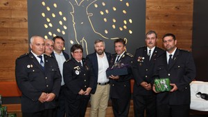 Záchrana topiaceho či ratovanie ľudí z horiaceho pekla: Kozel odmenil hasičov za poctivo vykonanú prácu