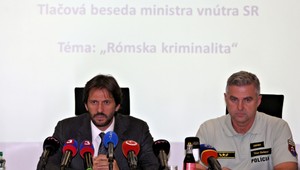 Kaliňák, okúzľujúci feši so slovníkom fašistov