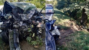 Tragická nehoda pri Michalovciach: Muž neprežil náraz do stromu