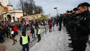 Pauhofová či sláčikové kvinteto. Protesty pred parlamentom obmedzia aj dopravu