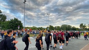 Fanúšikovia vytlieskali slávny klub, hoci padol do tretej ligy