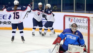 Hokejistky začali postupový sen napĺňať víťazstvom nad Talianskom