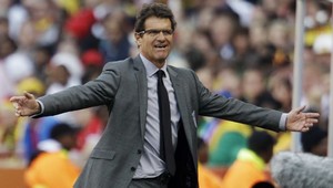 Rooneyho súkromné problémy nepatria do futbalu, tvrdí Capello