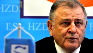 Mečiar skolaboval, jeho stav je vážny