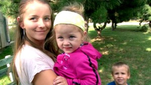 Otec vrátil malú Sarah mame! Na chvíľu...