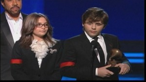 Prince a Paris Jacksonovci ďakovali za Grammy pre otca