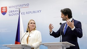 NATO by stratila bez USA svoj zmysel, zhodli sa Robert Kaliňák a Jana Černochová