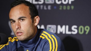 Donovan predĺžil s LA Galaxy do 2013, môže hosťovať aj v zahraničí
