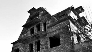 Dom pri soľnej bani má zlú povesť. Podľa miestnych v ňom straší