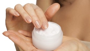 Zima dáva zabrať pokožke rúk: Ako sa o ne teraz starať?