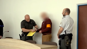 Mal robiť výskum o sexuálnom správaní mladistvých, no sám bol predátor. Kanadský profesor, ktorý zneužíval dievčatá zo Slovenska, pozná svoj trest