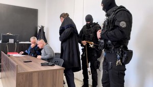 Známa tvár drogového podsvetia pred súdom: So sombrerom na hlave chcel zastreliť SBS-kára