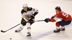 Takto ste Pastrňáka ešte nevideli! Na závod vyzval svojho psíka