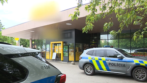Nočný výbuch bankomatu: Zlodeji pri krádeži využili plyn