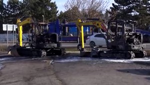 Majiteľ bagrov na prelom rokov nezabudne. Niekto mu podpálil bagre