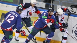 Favorit bez bodov. Slovan prekvapujúco zvíťazil v Magnitogorsku