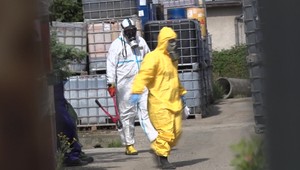 Majiteľa nelegálnej skládky obvinili. Čo bude s tonami nebezpečného odpadu?